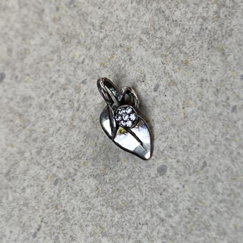 Nuran Nature silver heart pendant with 1 zirconia